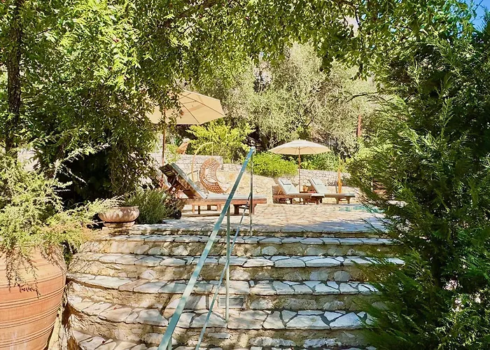 Eva With Private Pool By Dadovillas Willa