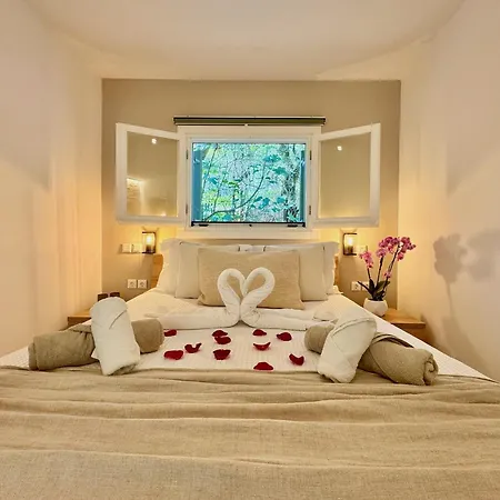 Eva With Private Pool By Dadovillas Villa Agní